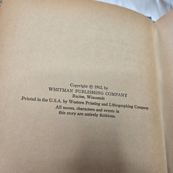 Trixie Belden and The Happy Valley Mystery by Kathryn Kenny, HB 1962 - Picture 12 of 12